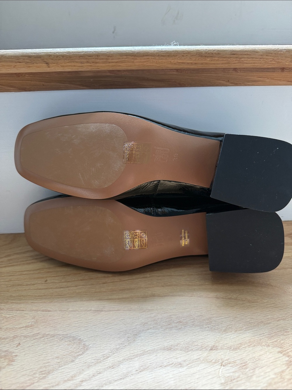 Bibi Lou Heeled Leather Ballet Pumps - Picture 6 of 6